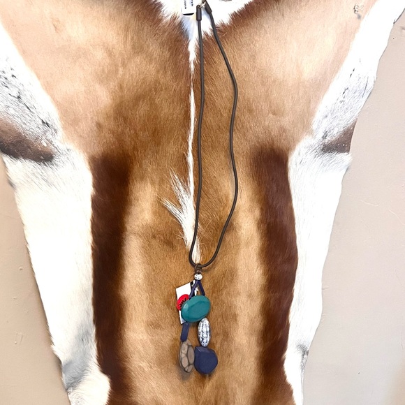 🏷️ 🎉 totw • long leather necklace with large turquoise navy cream stones - Picture 8 of 15